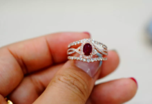How Can You Incorporate a Family Heirloom Into a Modern Proposal?